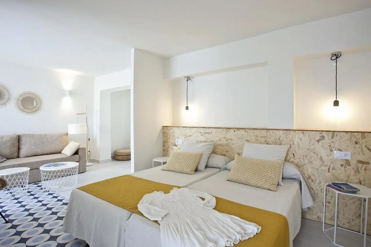 Bj Cala Morlanda Estudios (Adults Only) S'Illot  Spanien